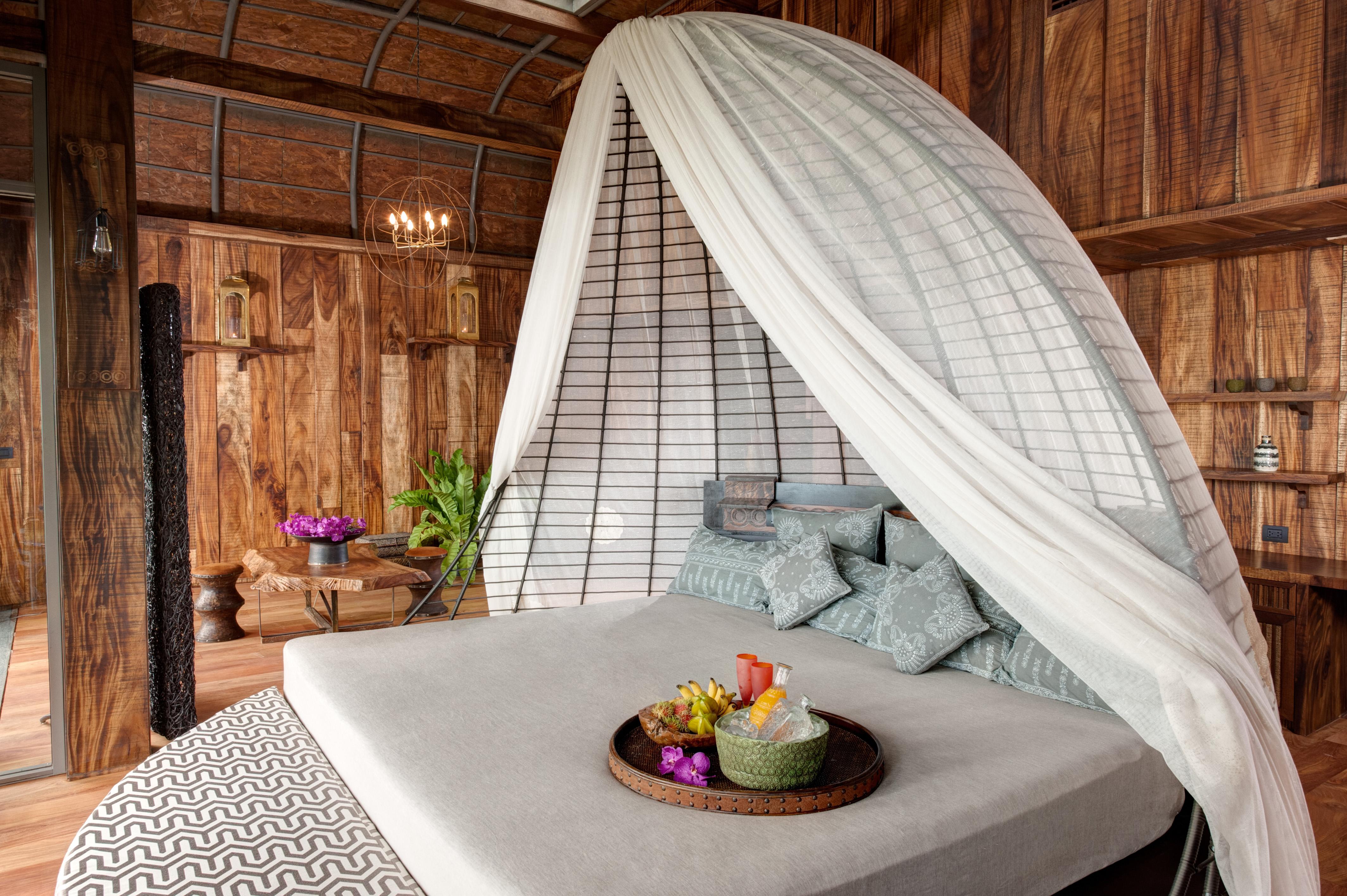 Hotel Keemala Kamala Beach Esterno foto A bed with a mosquito net