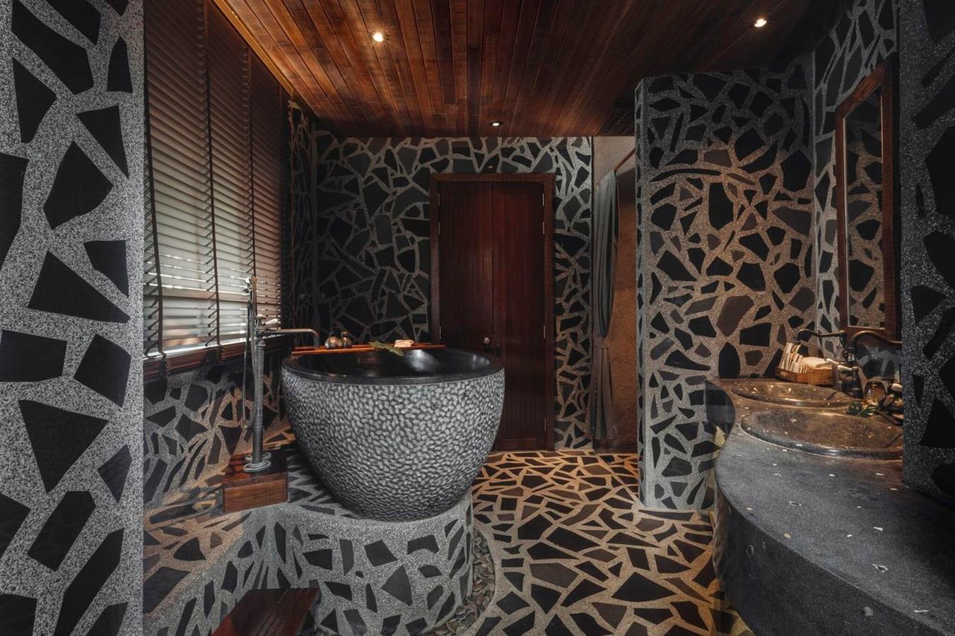 Hotel Keemala Kamala Beach Esterno foto Bathroom
