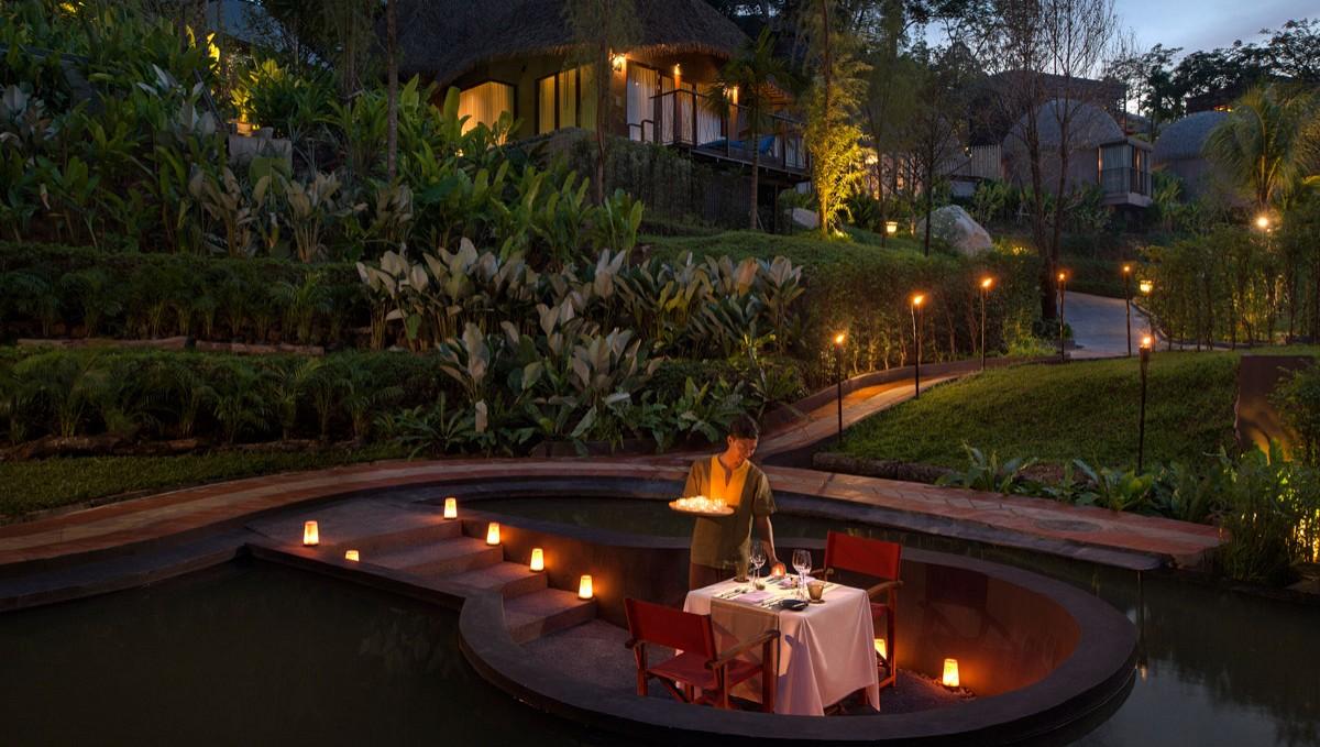 Hotel Keemala Kamala Beach Esterno foto The restaurant at the Four Seasons