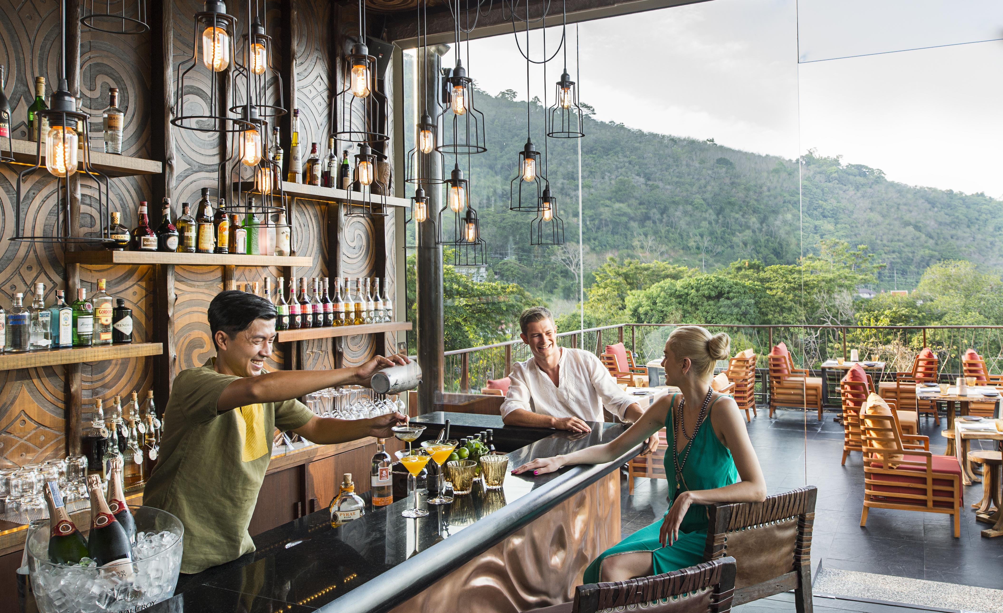 Hotel Keemala Kamala Beach Esterno foto The bar at the Sky Bar