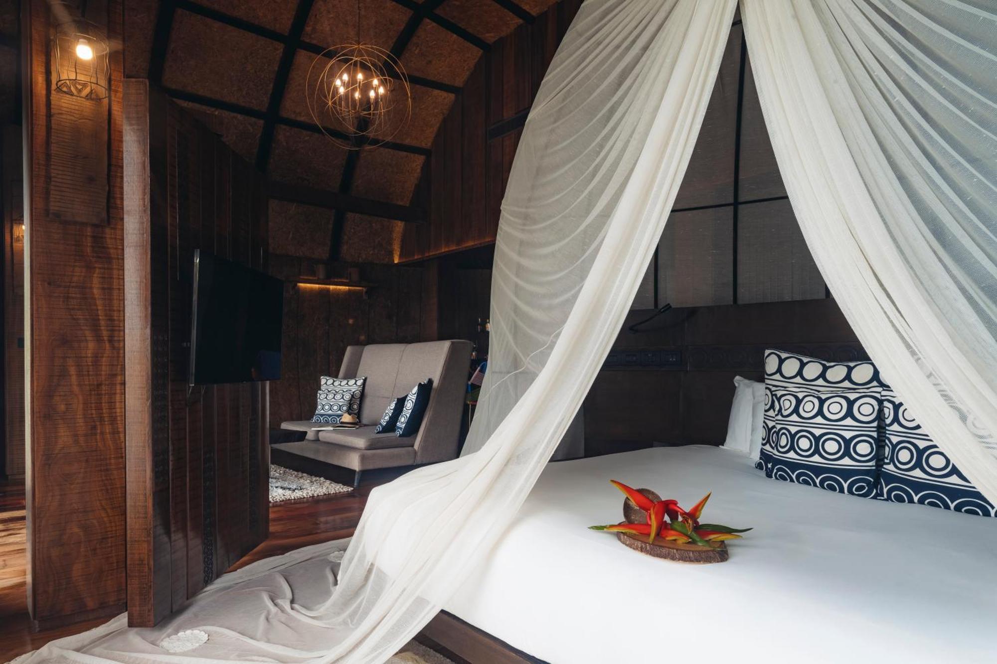 Hotel Keemala Kamala Beach Esterno foto A bedroom at the resort