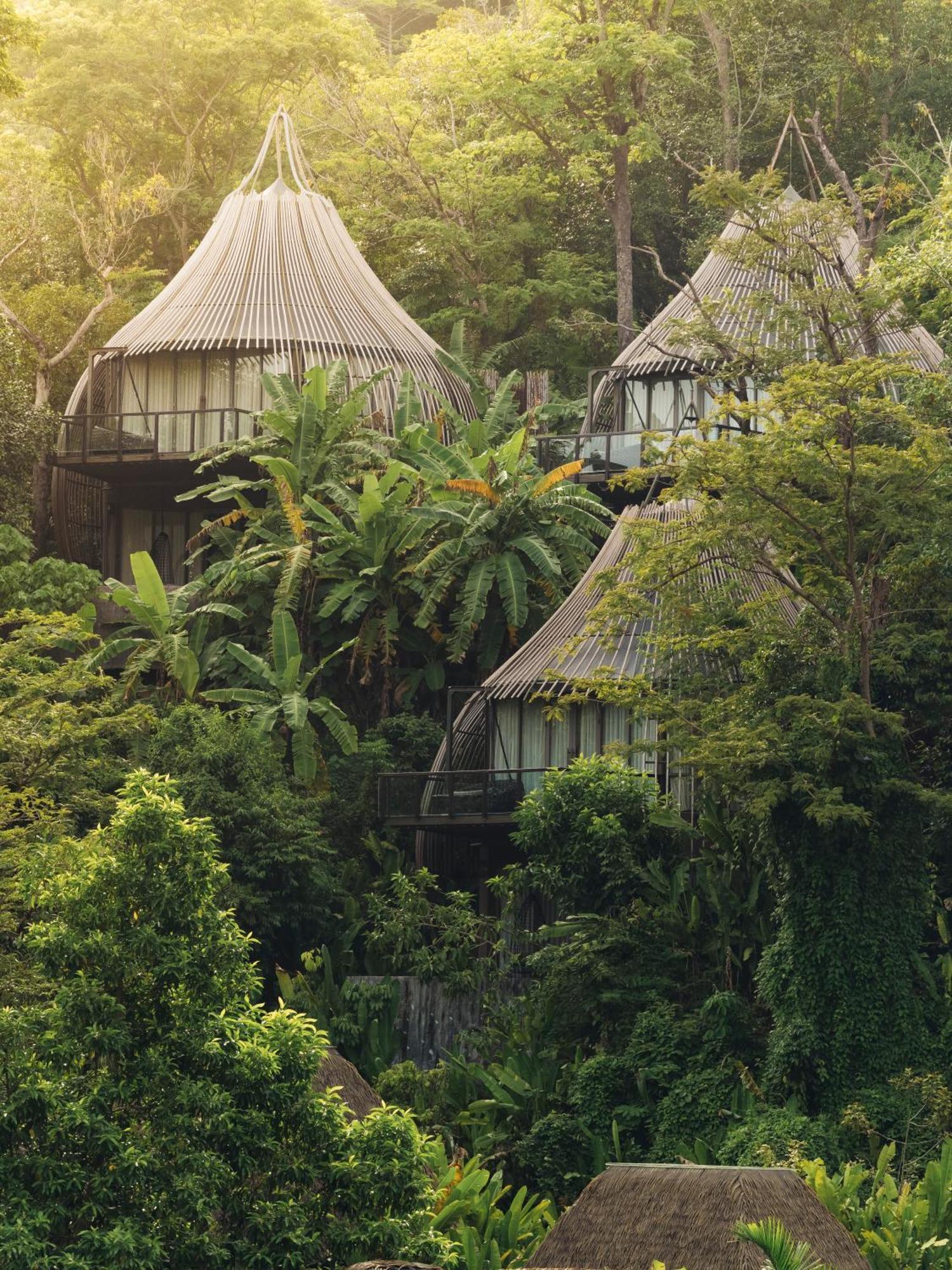 Hotel Keemala Kamala Beach Esterno foto The resort's treehouse villas
