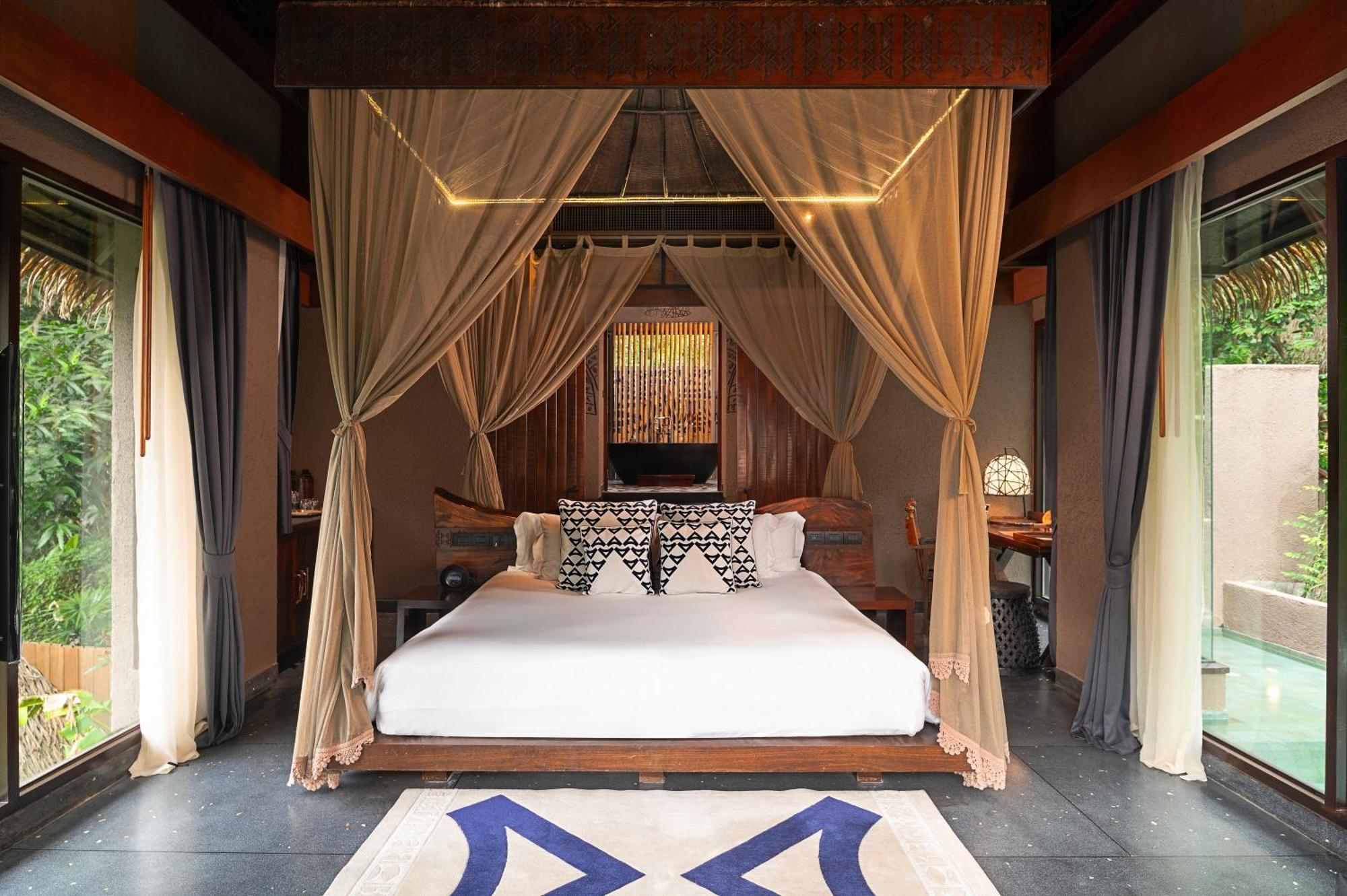 Hotel Keemala Kamala Beach Esterno foto A bedroom at the hotel