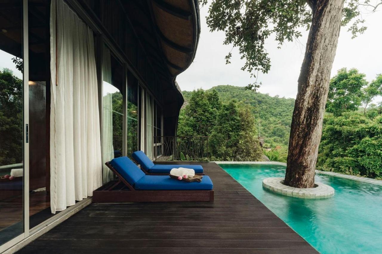 Hotel Keemala Kamala Beach Esterno foto The private pool of a villa at the resort