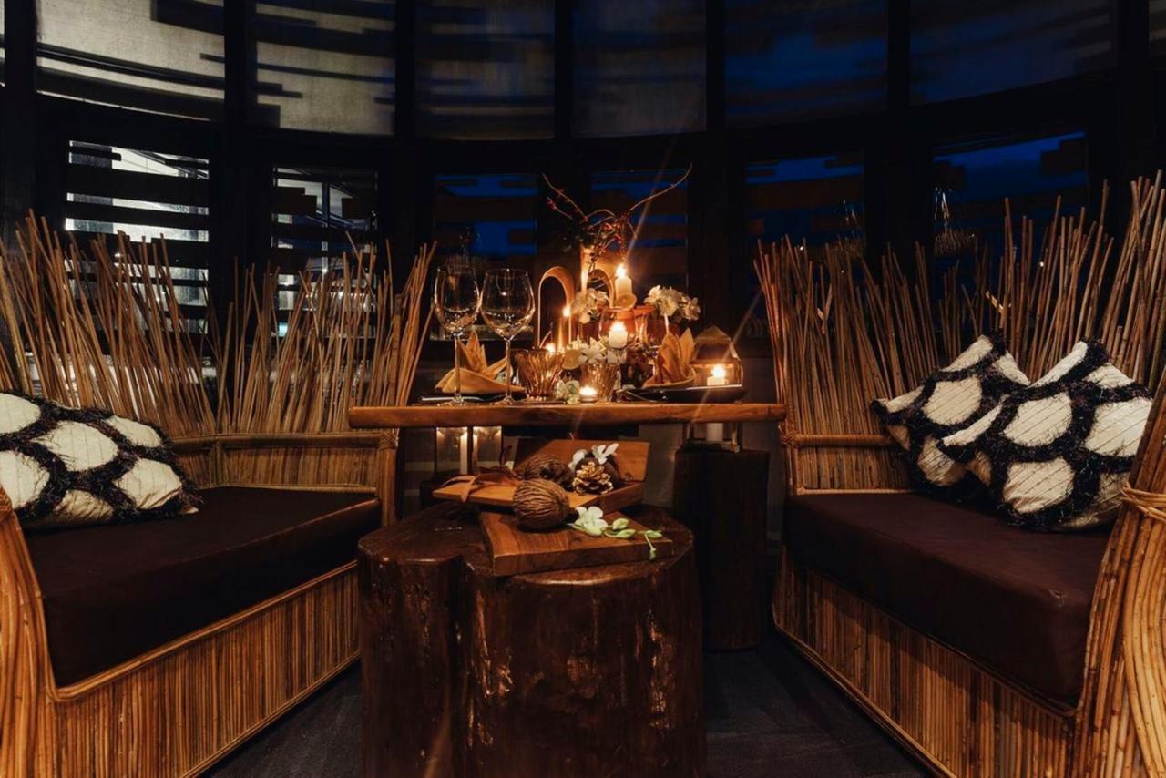 Hotel Keemala Kamala Beach Esterno foto The interior of the restaurant