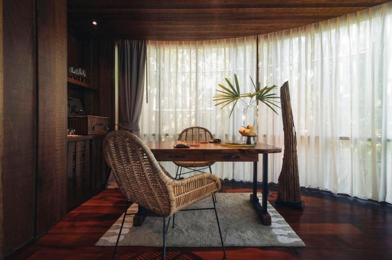 Hotel Keemala Kamala Beach Esterno foto Interior of a suite at the resort